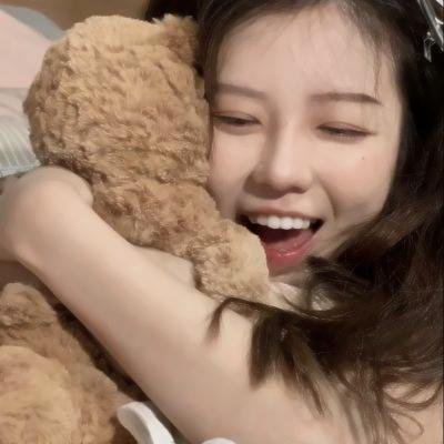 在此一群